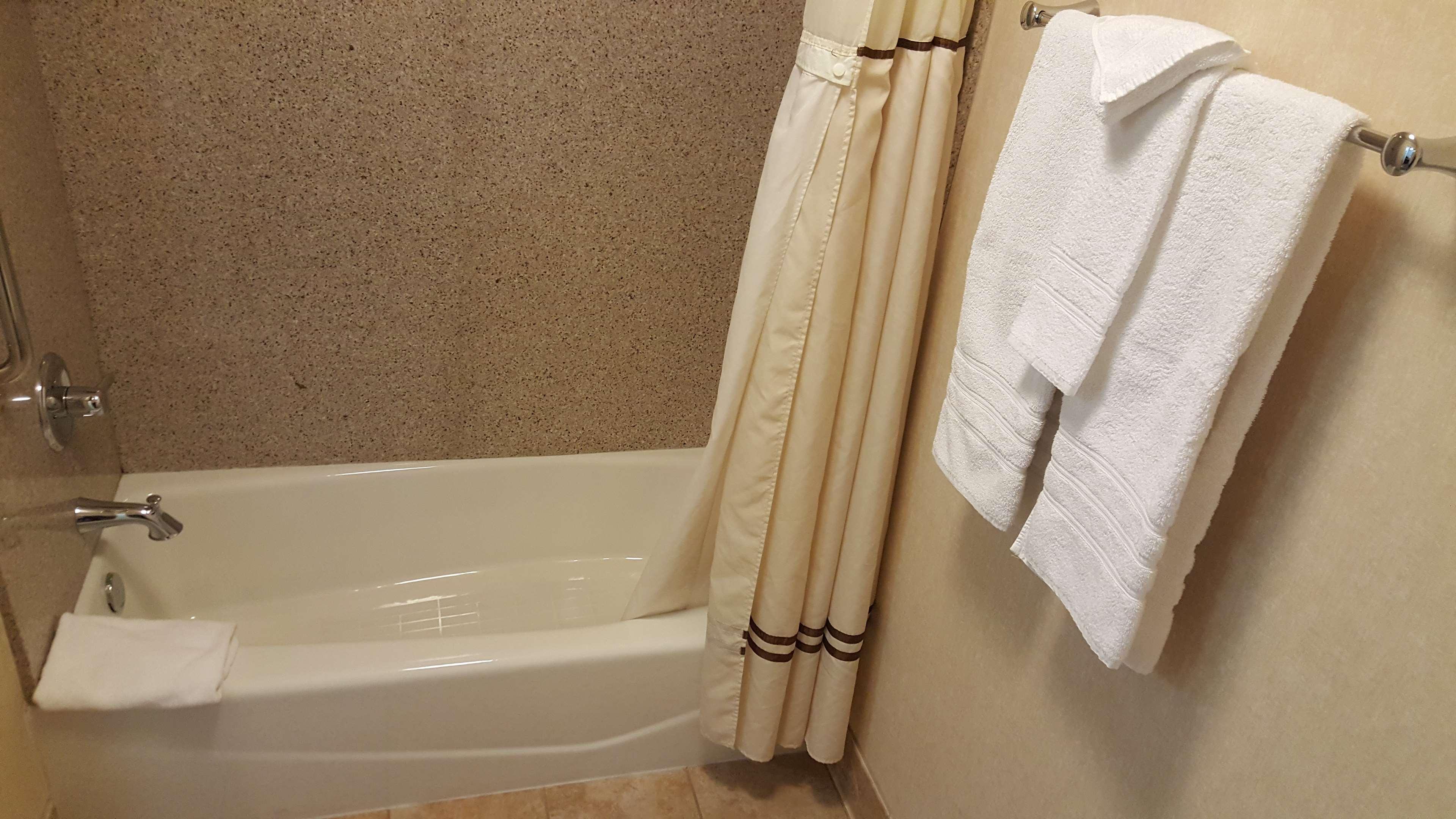 Best Western San Dimas Hotel&Suites Exterior foto