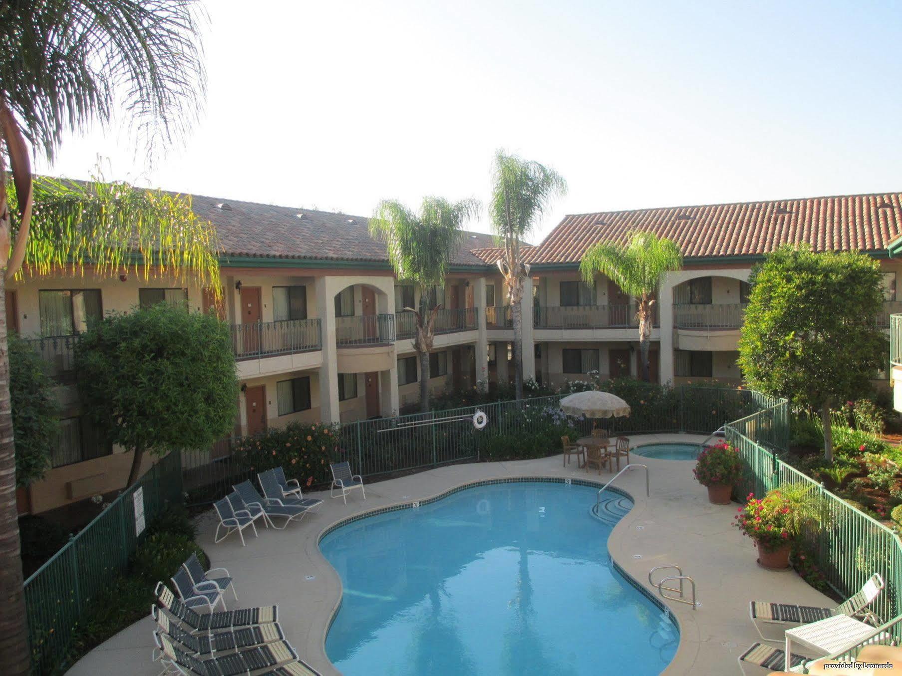 Best Western San Dimas Hotel&Suites Exterior foto